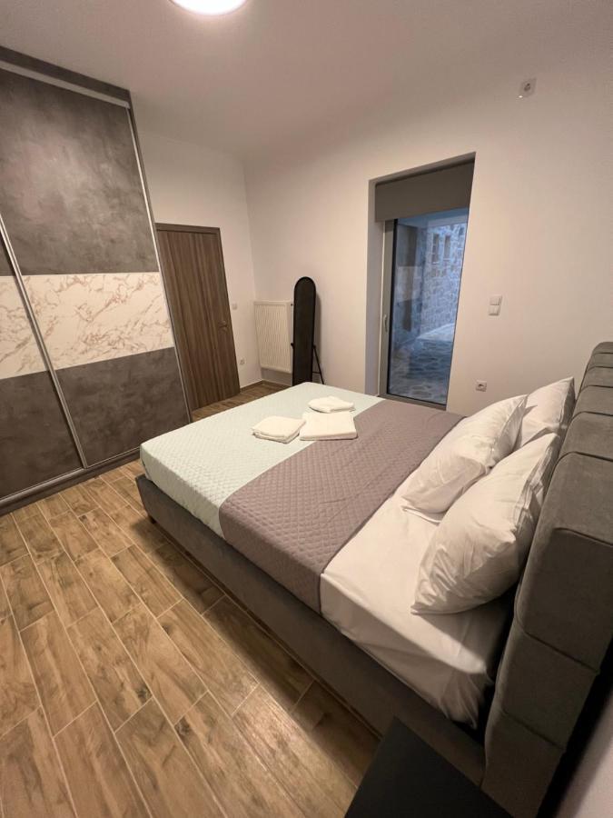 Ag.Stone.Home Isthmia Buitenkant foto