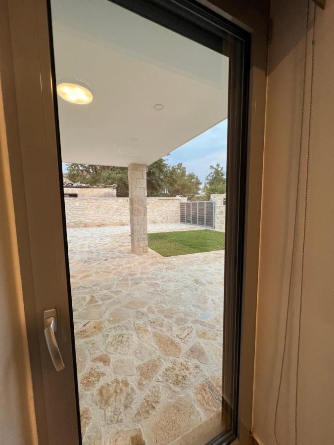 Ag.Stone.Home Isthmia Buitenkant foto